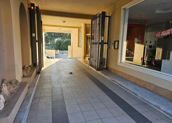 Centre Le Piadon 3 Pieces Parking Antibes